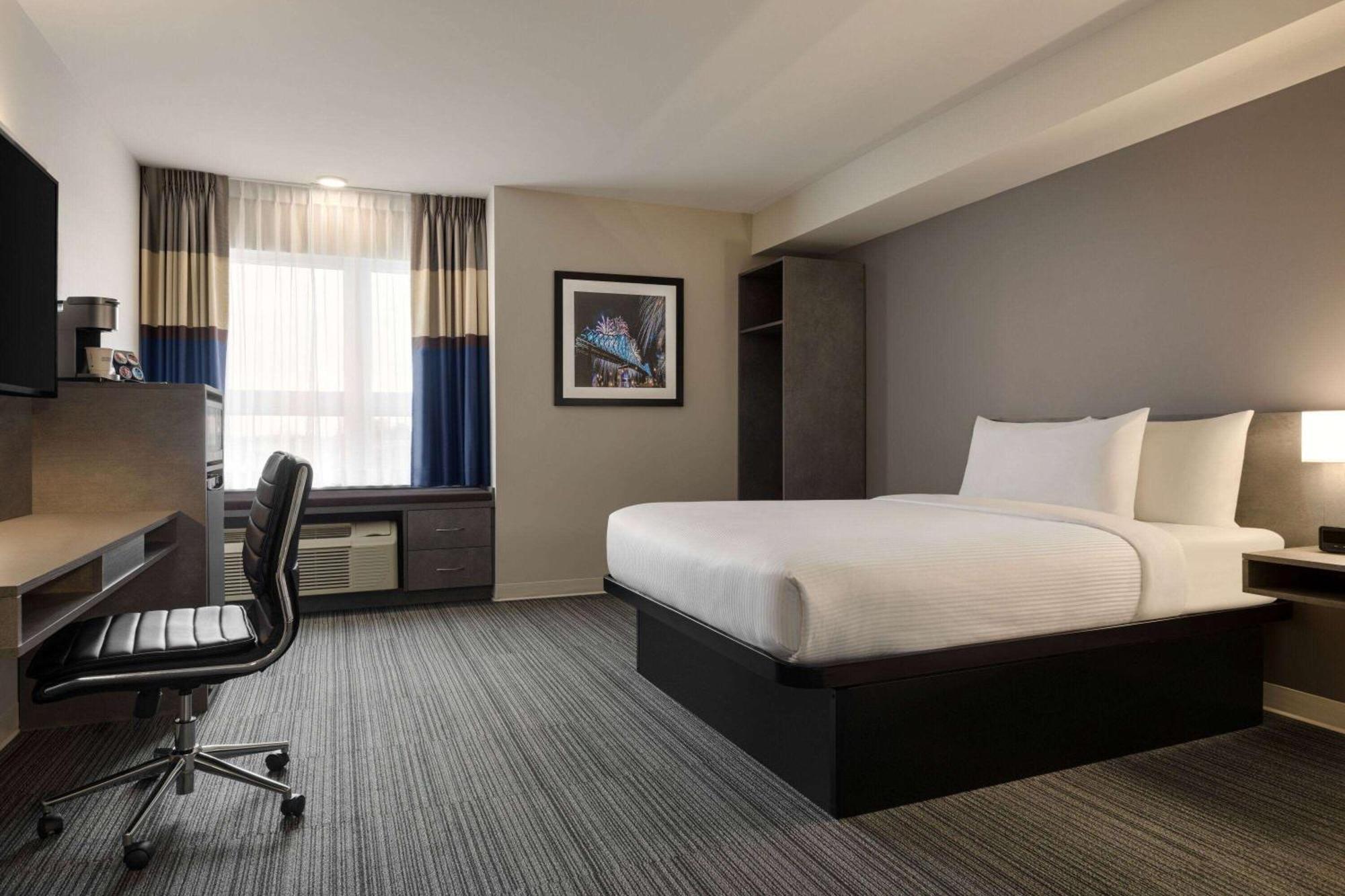 Microtel & By Wyndham Boisbriand Hotel Sainte-Therese
