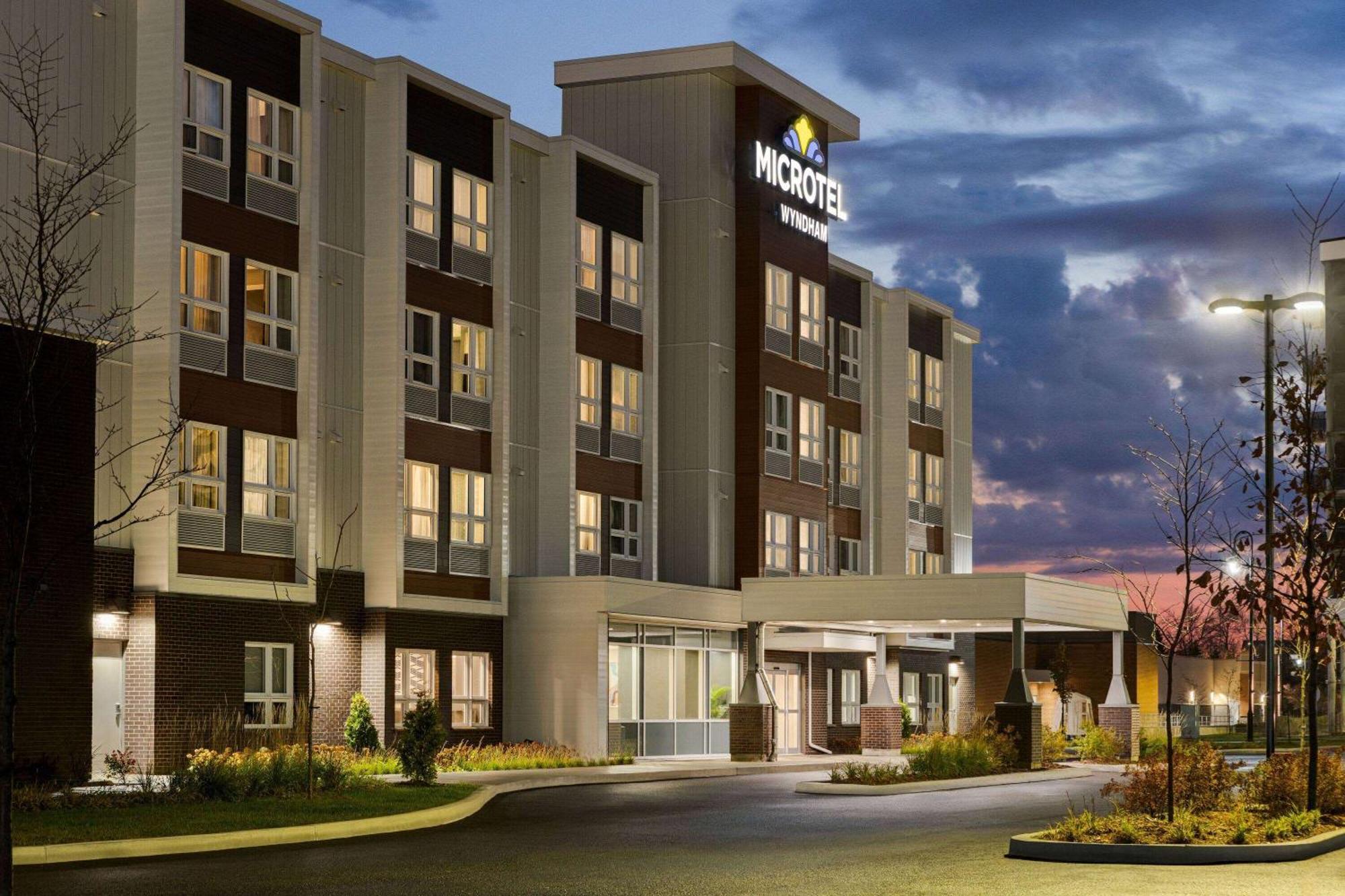 Hotel Microtel & By Wyndham Boisbriand *