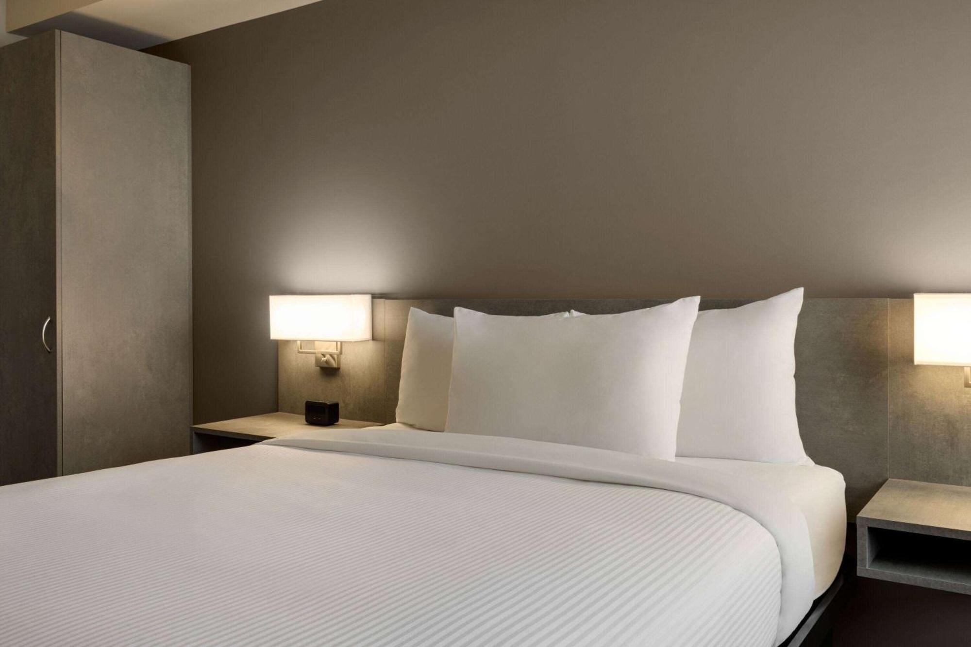 Microtel & By Wyndham Boisbriand Hotel *