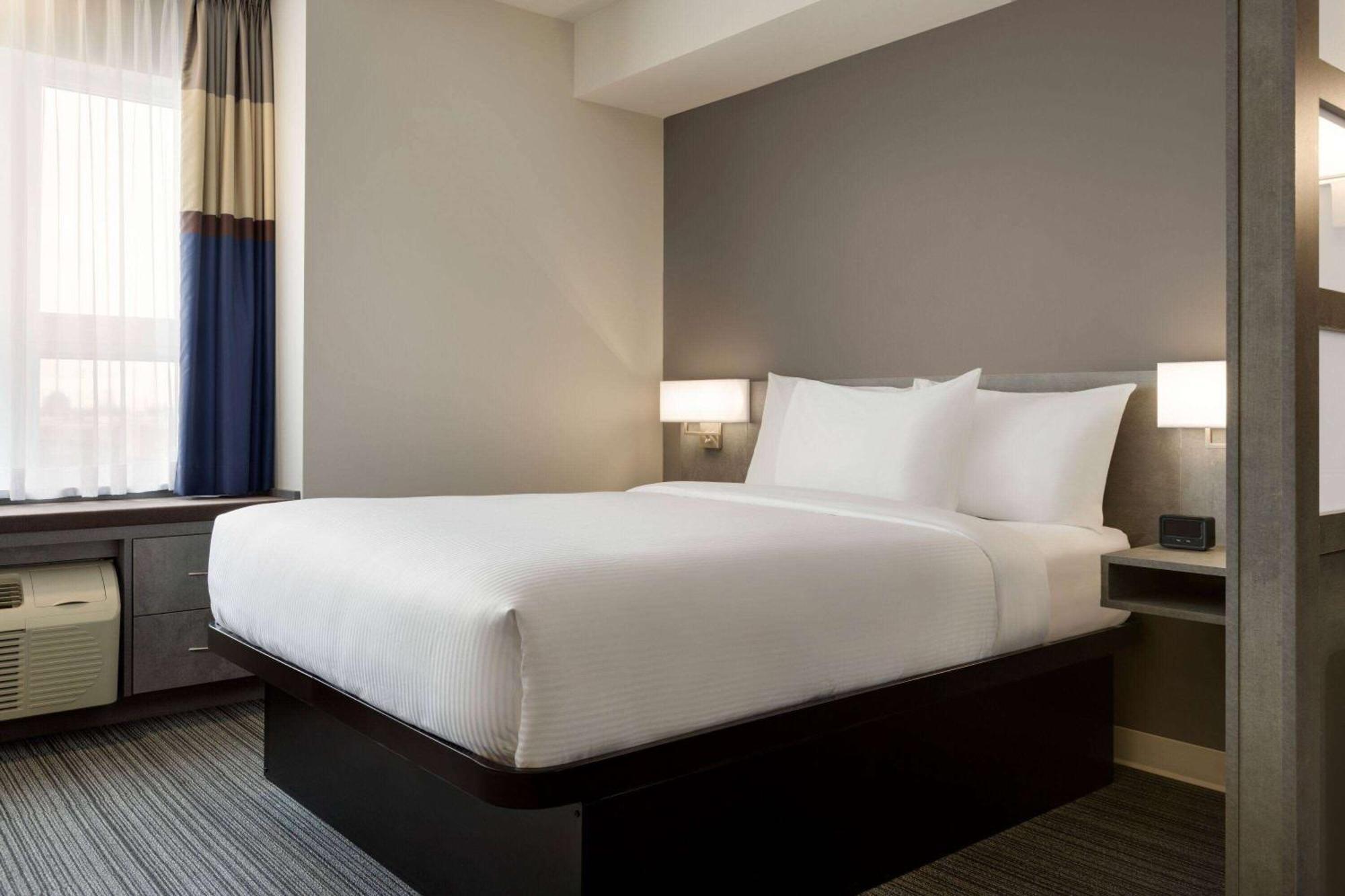 Microtel & By Wyndham Boisbriand Sainte-Therese